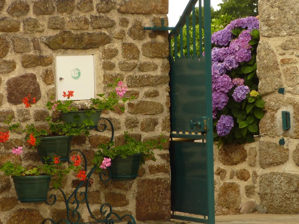 Chambres D'Hotes Les Sageais Baguer-Morvan Δωμάτιο φωτογραφία