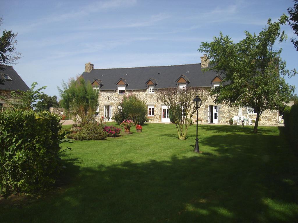Chambres D'Hotes Les Sageais Baguer-Morvan Δωμάτιο φωτογραφία